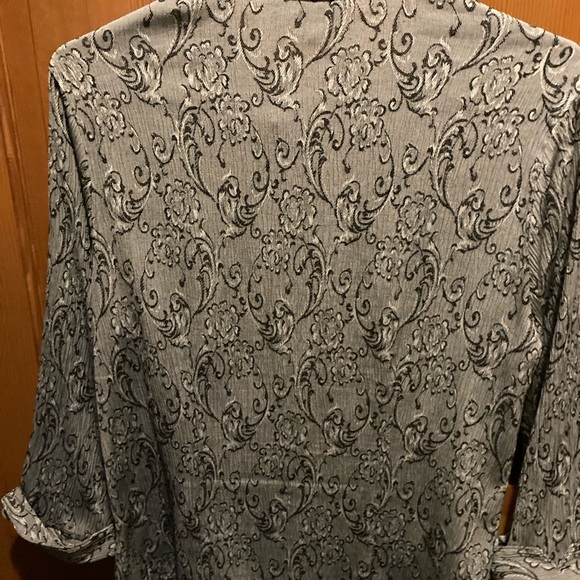 Dress Barn Tops - Dress Barn blouse sz Lg